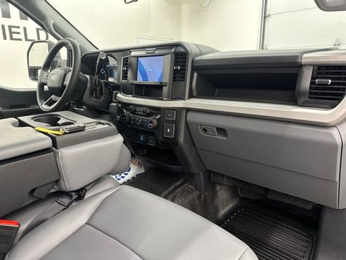 New 2026 Ford F250 XL w/ XL Chrome Package image 10