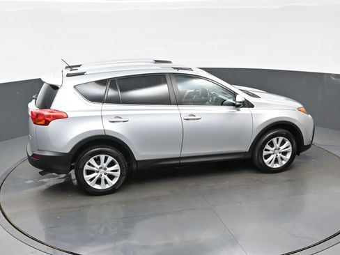 Used 2014 Toyota RAV4 Limited w/ Technology Package AWD/4WD image 39