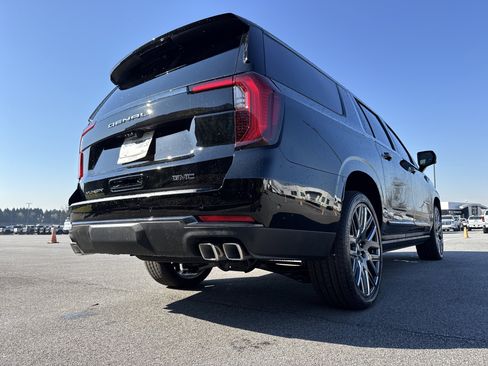 New 2026 GMC Yukon XL Denali Ultimate image 10