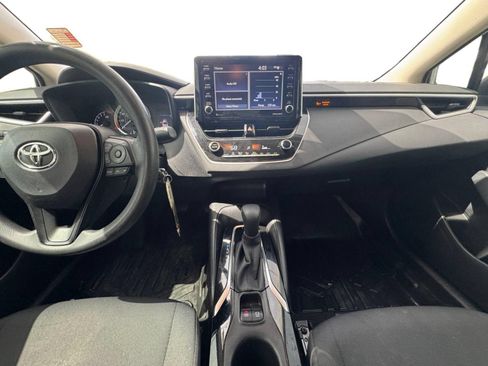 Used 2021 Toyota Corolla LE FWD image 12