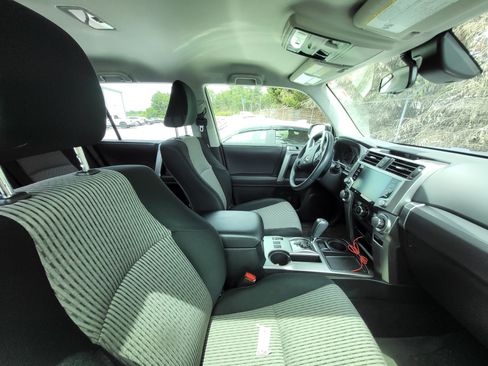Used 2024 Toyota 4Runner SR5 RWD image 8