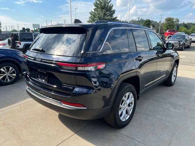 Used 2023 Jeep Grand Cherokee Limited AWD/4WD image 6