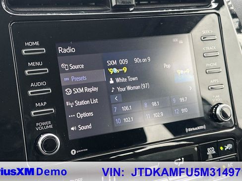 Used 2021 Toyota Prius LE image 28