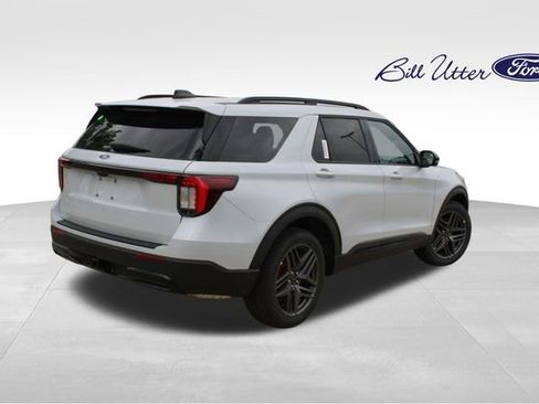 New 2026 Ford Explorer ST-Line image 3