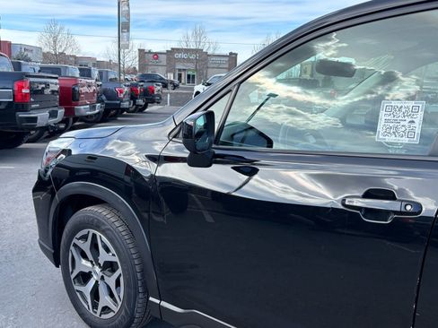 Used 2021 Subaru Forester Premium AWD/4WD image 6