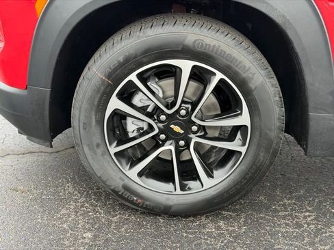 New 2026 Chevrolet TrailBlazer LT w/ Convenience Package FWD image 4