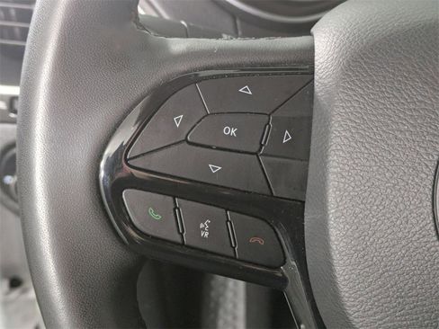 Certified 2023 Jeep Cherokee Altitude Lux image 16