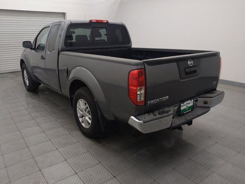 Used 2019 Nissan Frontier SV image 5