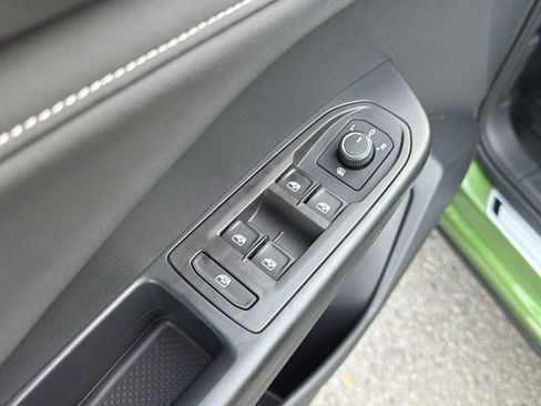 New 2026 Volkswagen Taos SE FWD image 22
