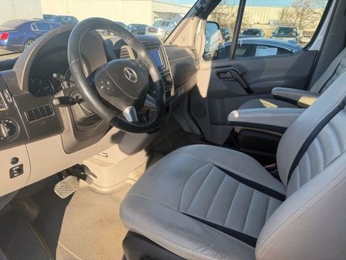 Used 2018 Mercedes-Benz Sprinter 3500 image 9