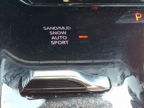 Used 2024 Jeep Wagoneer Series II w/ Flexible Seating Group AWD/4WD image 27