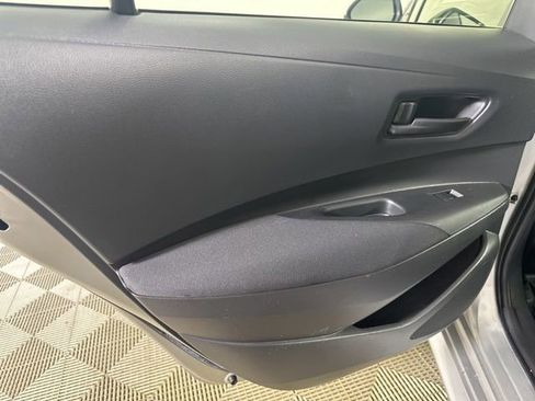 Used 2022 Toyota Corolla LE FWD image 18