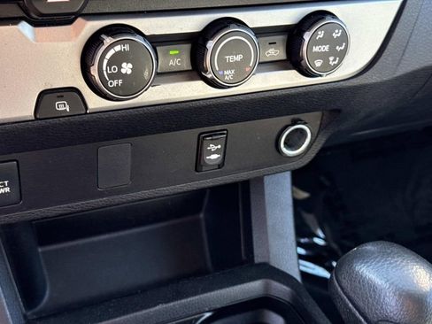 Used 2019 Toyota Tacoma SR5 image 26
