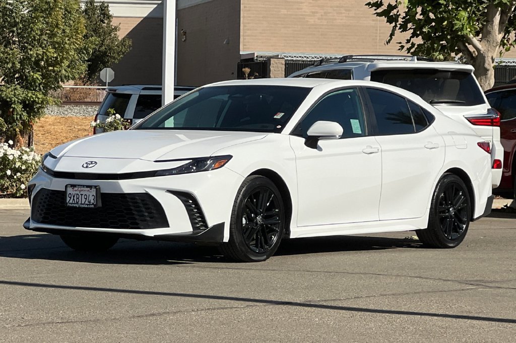 Certified 2026 Toyota Camry SE w/ Convenience Package FWD image 10