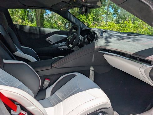 Used 2023 Chevrolet Corvette Stingray Premium Conv RWD image 18