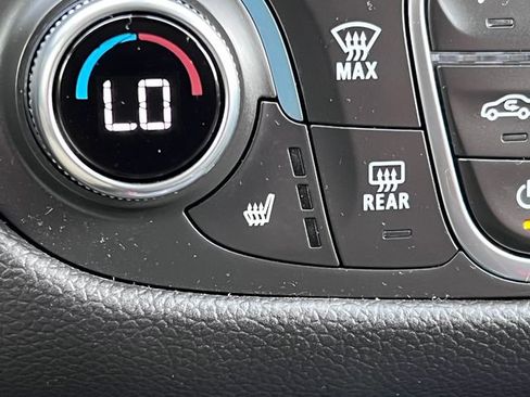 Used 2024 Chevrolet Equinox LT AWD/4WD image 23