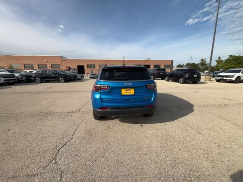 Used 2025 Jeep Compass Limited AWD/4WD image 6