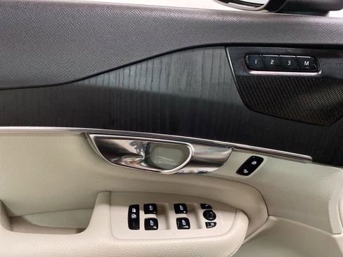 Used 2020 Volvo XC90 T5 Momentum image 35