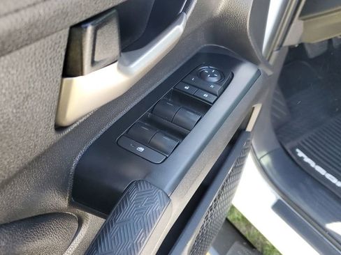 Used 2025 Toyota Tacoma TRD Off-Road AWD/4WD image 6