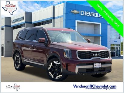 Used 2023 Kia Telluride S w/ S Sunroof Package
