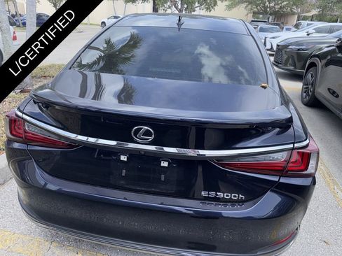Used 2025 Lexus ES 300h w/ Premium Package FWD image 7