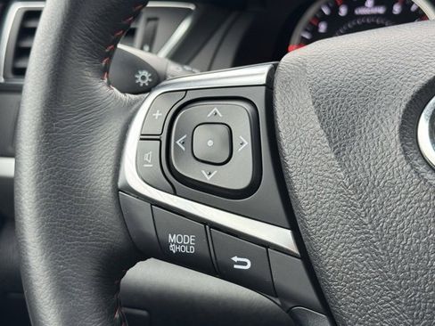 Certified 2016 Toyota Camry SE image 22