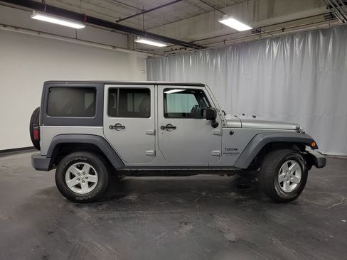 Used 2017 Jeep Wrangler Unlimited Sport w/ Quick Order Package 24S image 10