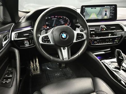 Used 2021 BMW M550i xDrive w/ Dynamic Handling Package AWD/4WD image 13