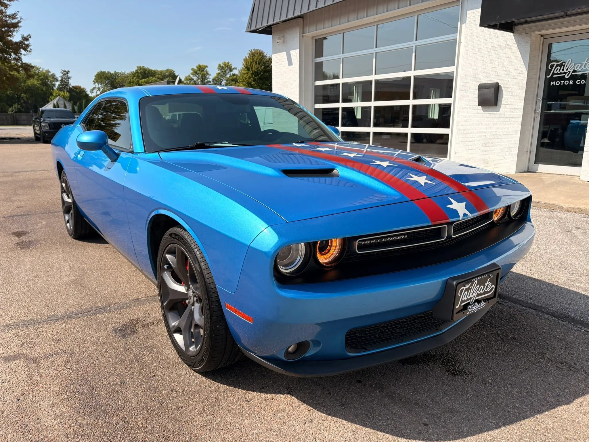 Used 2018 Dodge Challenger SXT Plus RWD image 2