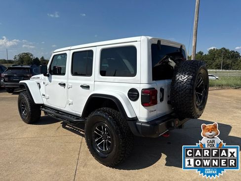 Certified 2024 Jeep Wrangler Unlimited Rubicon AWD/4WD image 5
