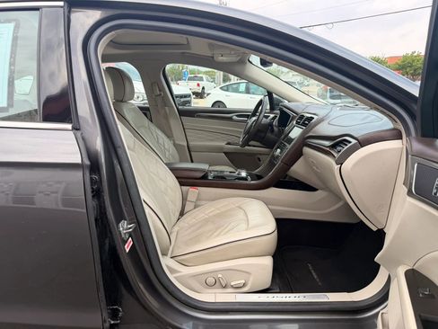 Used 2017 Ford Fusion Energi Platinum FWD image 33