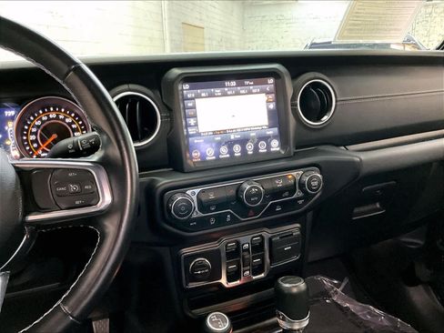Used 2021 Jeep Gladiator Overland w/ Popular Equipment Package AWD/4WD image 9
