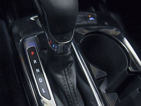 Used 2025 Chevrolet Trax LT w/ LT Convenience Package image 29