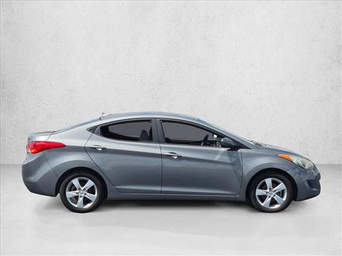 Used 2013 Hyundai Elantra GLS FWD image 3