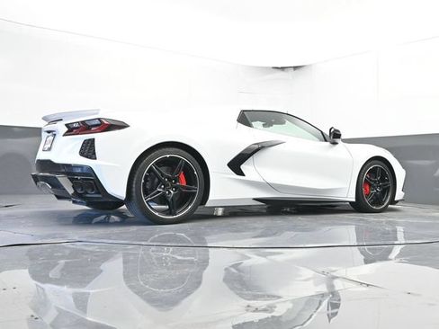 Used 2024 Chevrolet Corvette Stingray Premium Conv w/ Battery Protection Package RWD image 37