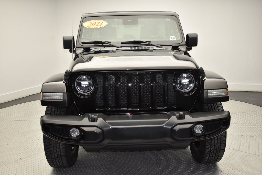 Used 2021 Jeep Wrangler Unlimited Sahara AWD/4WD image 2