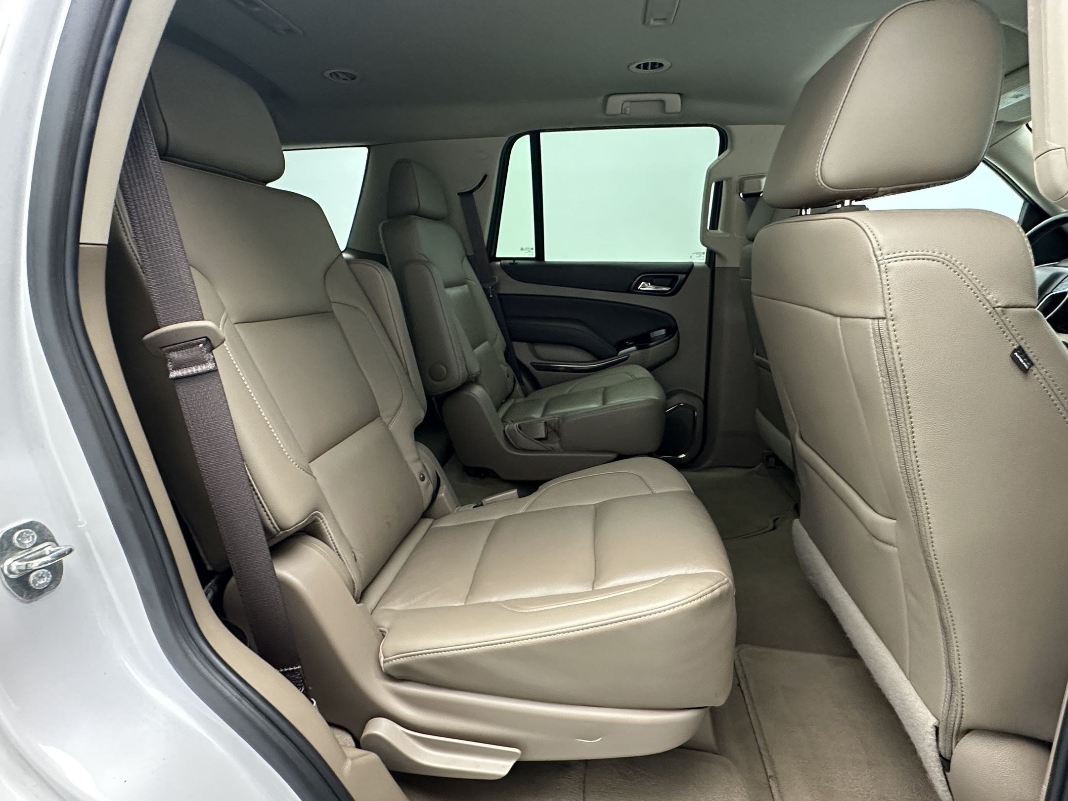 Certified 2020 Chevrolet Tahoe LT w/ Luxury Package AWD/4WD image 30