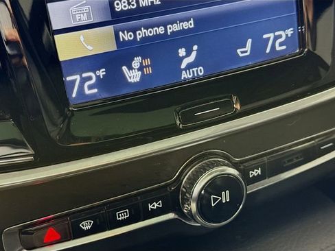 Used 2017 Volvo S90 T6 Momentum w/ Vision Package image 17