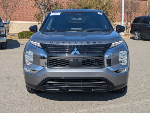 Used 2022 Mitsubishi Outlander SE image 9