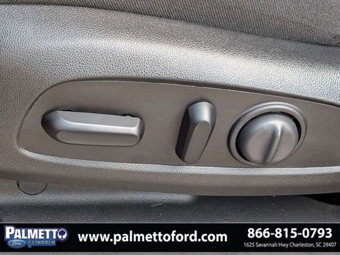 Used 2021 Chevrolet Equinox LT FWD image 20