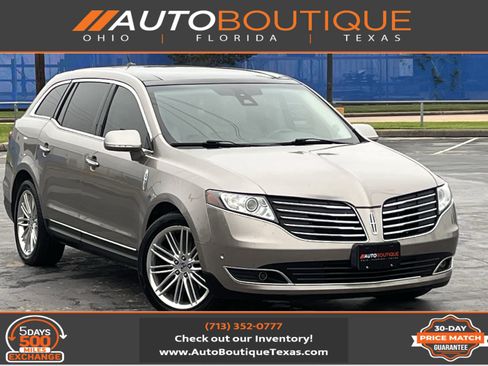 Used 2019 Lincoln MKT AWD image 1