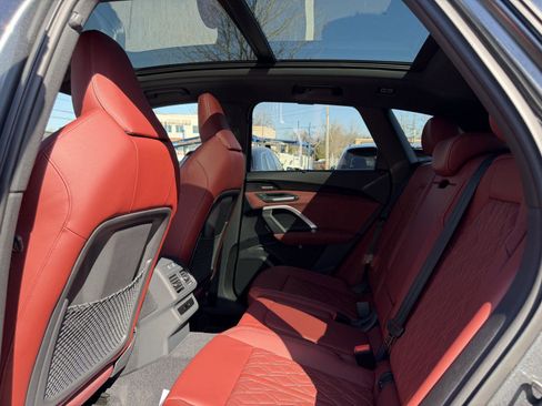 New 2025 Audi SQ5 Premium Plus image 23