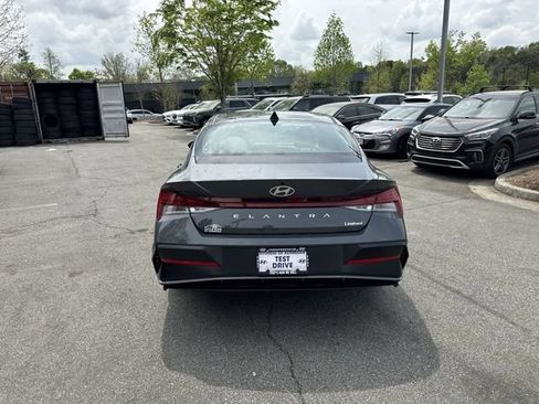 New 2026 Hyundai Elantra Limited FWD image 7