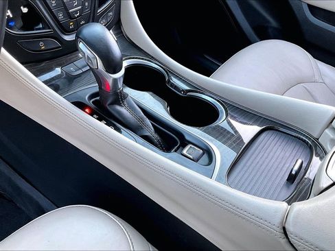 Used 2019 Buick Envision Essence image 19