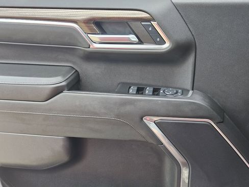 Used 2024 Chevrolet Silverado 1500 LT w/ Z71 Off-Road Package image 28