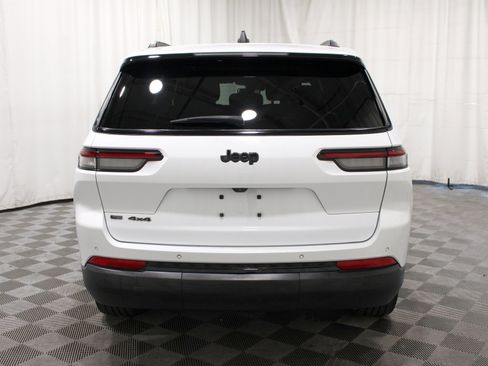 Used 2023 Jeep Grand Cherokee L Laredo AWD/4WD image 31