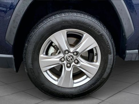 Used 2025 Toyota RAV4 XLE image 11