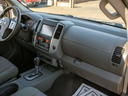 Used 2021 Nissan Frontier SV AWD/4WD image 11