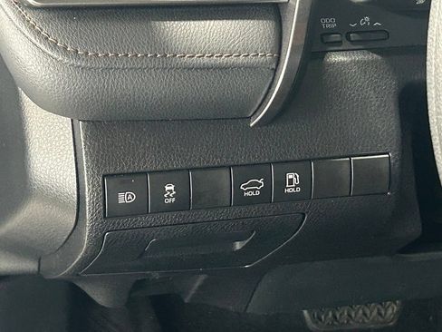 Used 2020 Toyota Camry LE FWD image 24