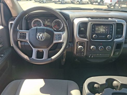 Used 2022 RAM 1500 Classic SLT AWD/4WD image 11
